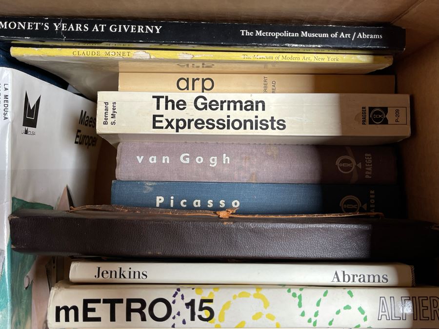 Book Lot Featuring Art Books - See Photos [Photo 4]