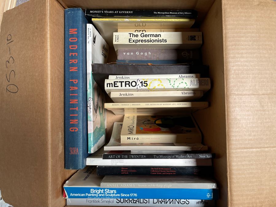Book Lot Featuring Art Books - See Photos [Photo 1]