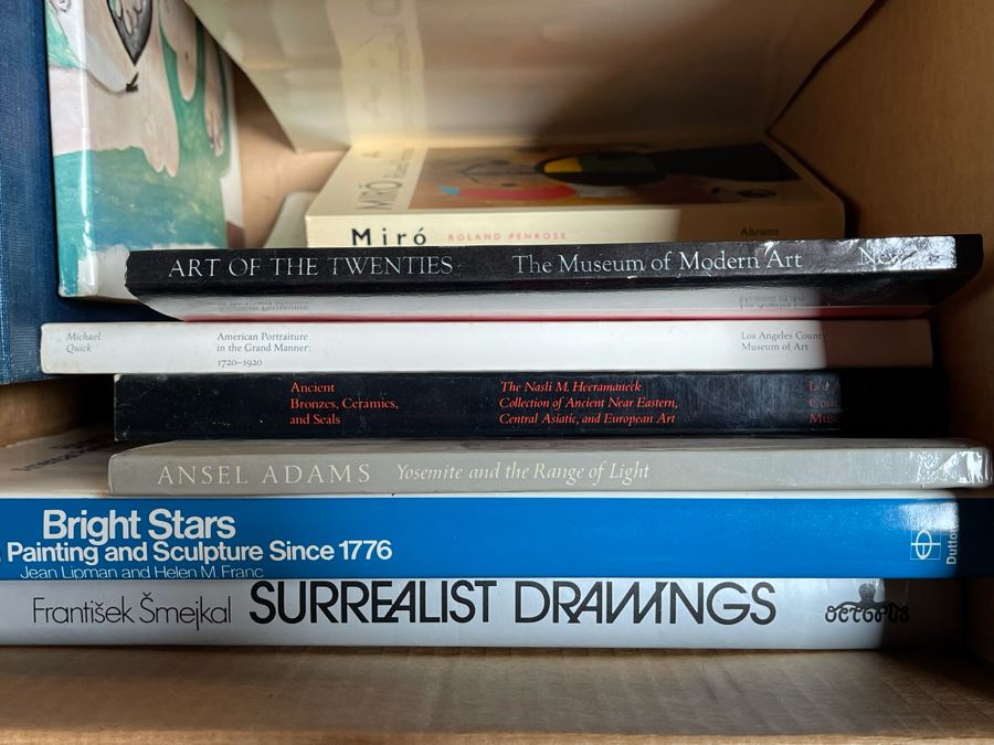 Book Lot Featuring Art Books - See Photos [Photo 8]