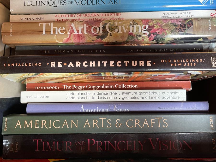 Book Lot Featuring Art Books - See Photos [Photo 6]
