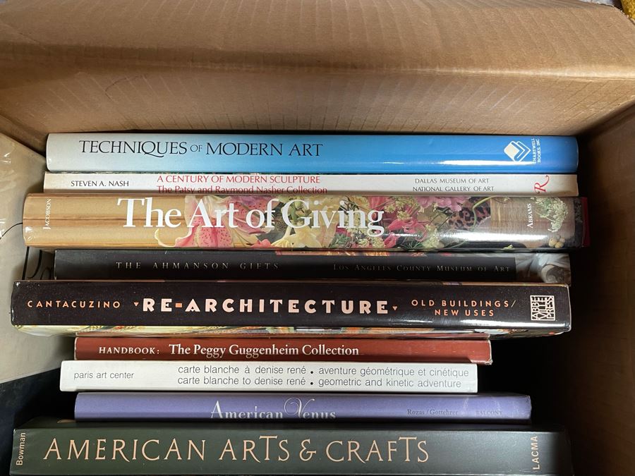 Book Lot Featuring Art Books - See Photos [Photo 7]