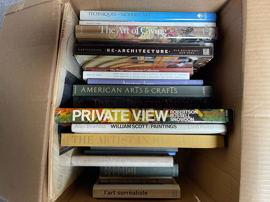 Book Lot Featuring Art Books - See Photos [Photo 1]