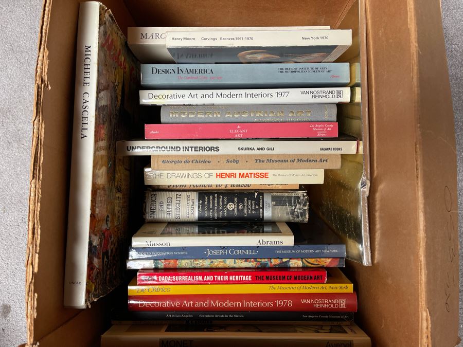 Book Lot Featuring Art Books - See Photos [Photo 2]