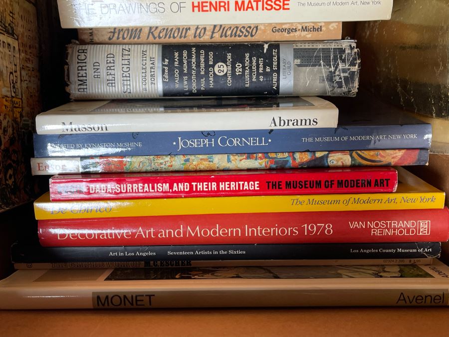 Book Lot Featuring Art Books - See Photos [Photo 4]