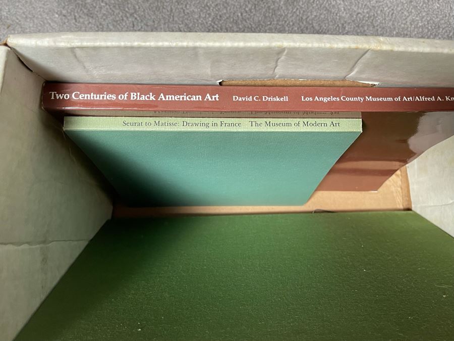 Book Lot Featuring Art Books - See Photos [Photo 6]