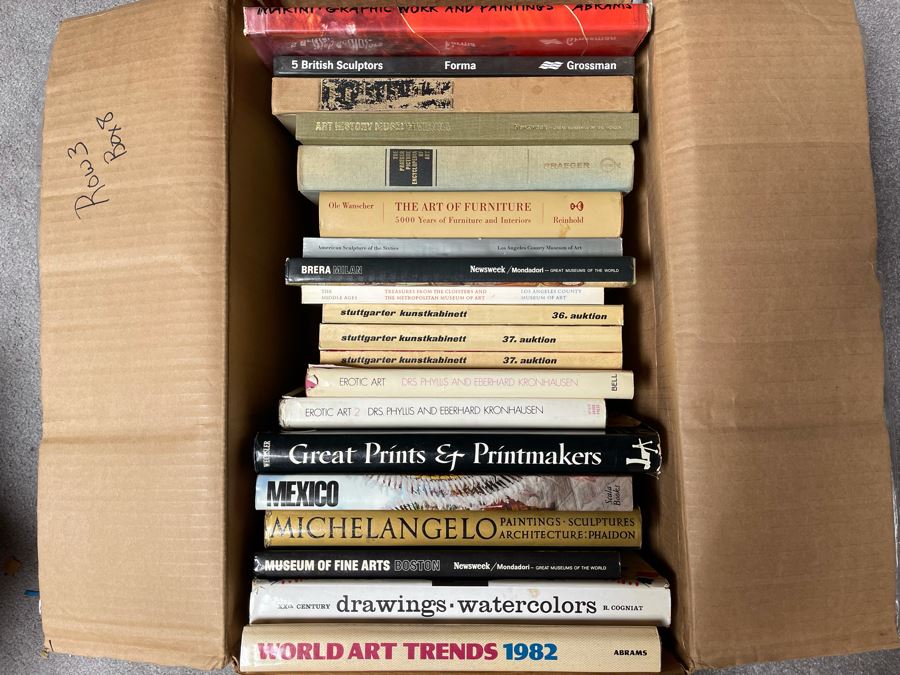 Book Lot Featuring Art Books - See Photos [Photo 1]