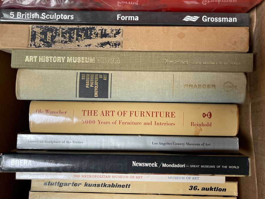 Book Lot Featuring Art Books - See Photos [Photo 8]