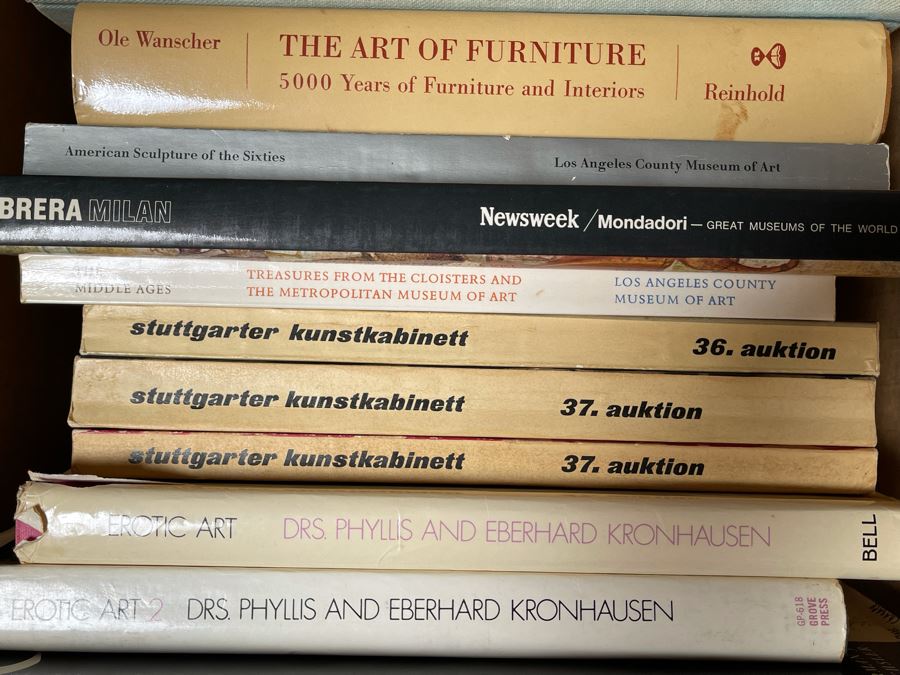 Book Lot Featuring Art Books - See Photos [Photo 6]