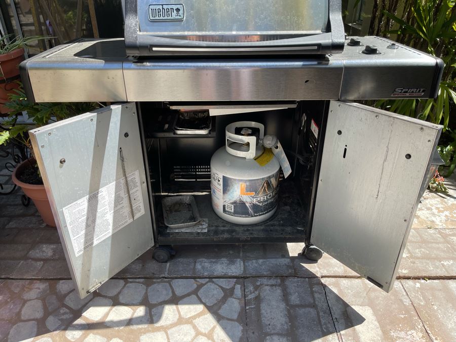 Weber Spirit Gas Grill [Photo 5]