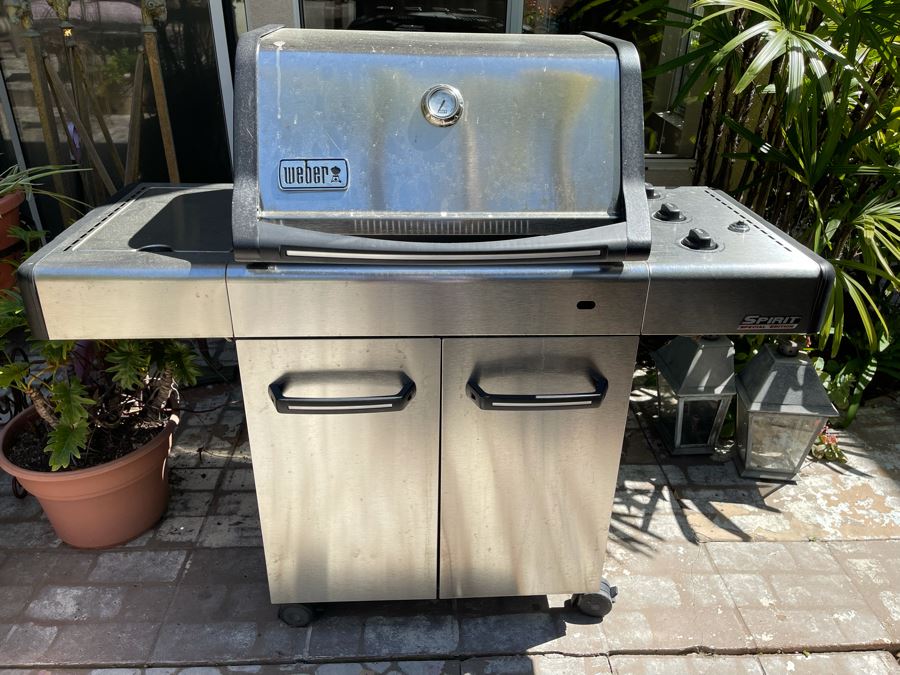 Weber Spirit Gas Grill [Photo 2]