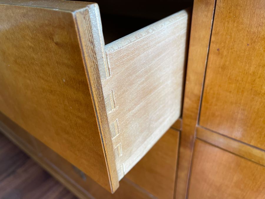 Hickory White Inlaid Chest Of Drawers Dresser With Mirror 74W X 19D X 32H [Photo 12]