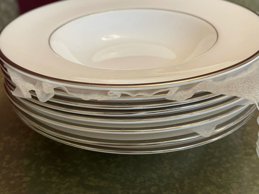 Royal Doulton Signet English Fine Bone China Set With Silver Rim [Photo 6]