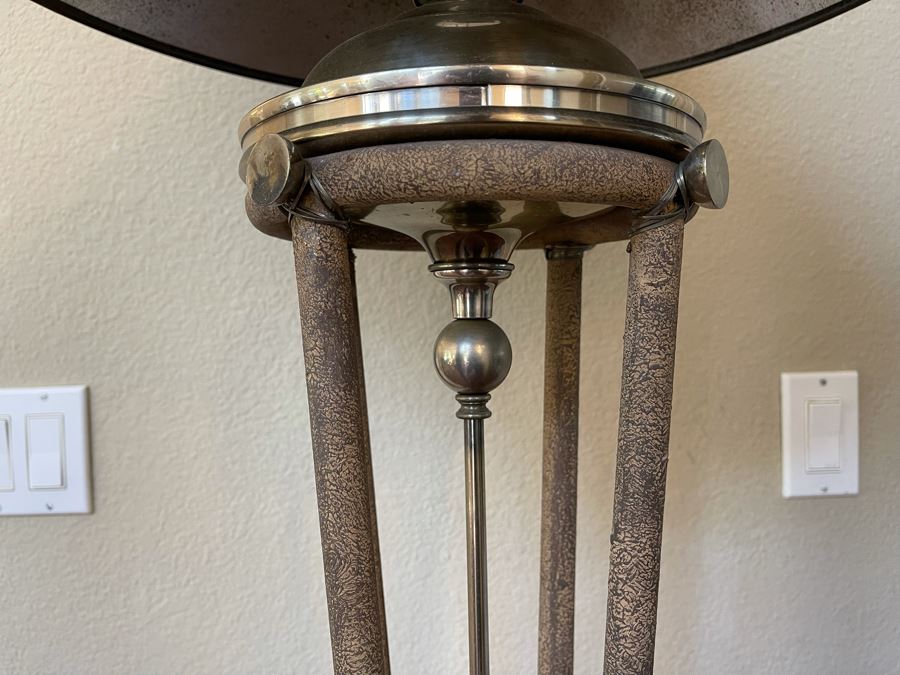 Metal Floor Lamp [Photo 5]