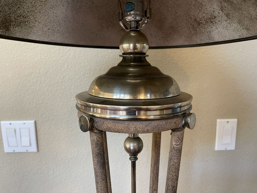 Metal Floor Lamp [Photo 4]