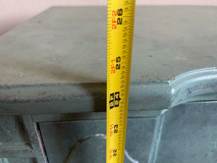 Pair Of Shabby Chic Nightstands By Sherrill Furniture 25.5W X 16D X 24.5H [Photo 10]