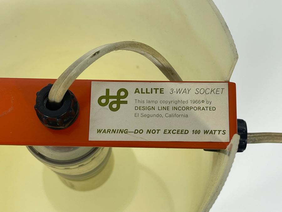 Mid-Century Modern Bill Curry Design Ribbed Plastic Allite 3-Way Socket From Design Line Incorporated 18H [Photo 10]