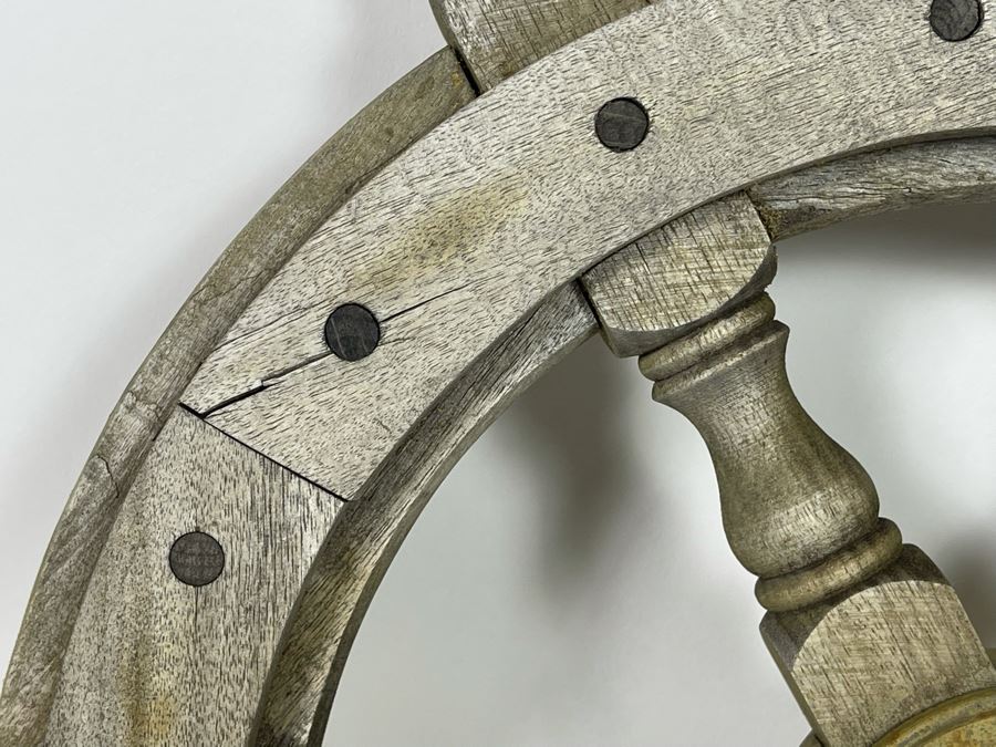 Small Vintage Wooden Ship's 18' Wheel [Photo 5]
