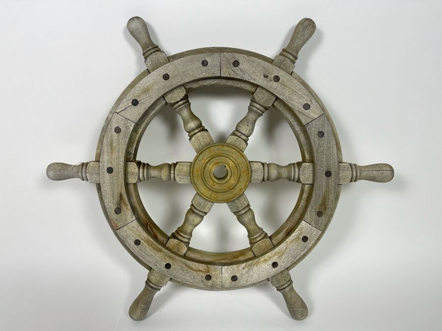 Small Vintage Wooden Ship's 18' Wheel [Photo 2]