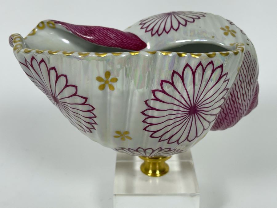 Vintage Italian Mangani Porcelain Seashell On Lucite Stand 7W X 5D X 6H [Photo 8]