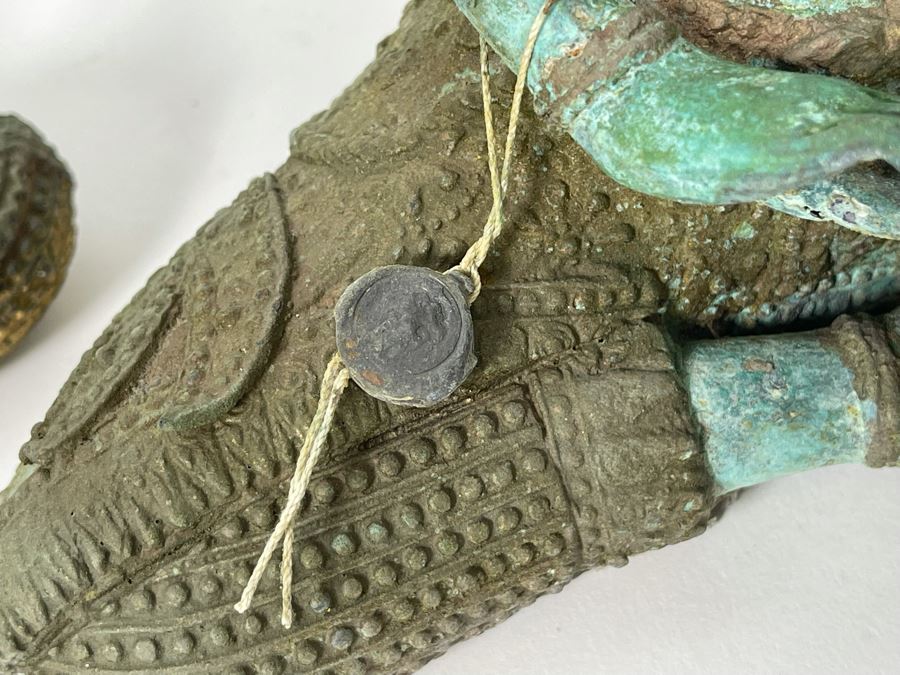 Set Of Three Vintage Gilded Verdigris Metal Thai Statues Playing Musical Instruments [Photo 8]