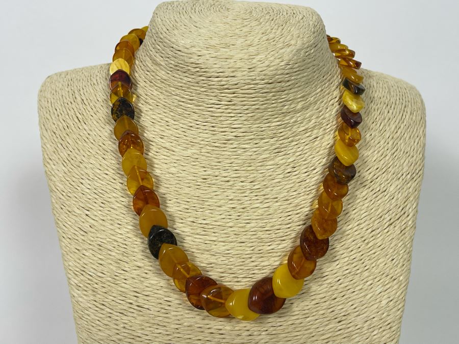 Vintage 18' Amber Necklace [Photo 3]