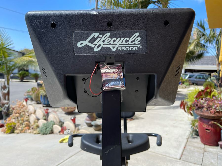 Lifecycle Recumbent Exercise Bicycle 5500R 53W X 25D X 50H [Photo 8]