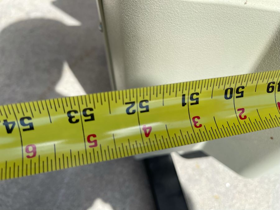 Lifecycle Recumbent Exercise Bicycle 5500R 53W X 25D X 50H [Photo 9]