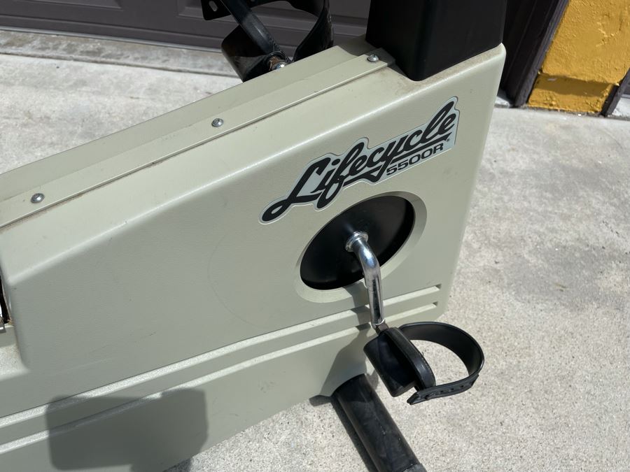 lifecycle upright stationary bike