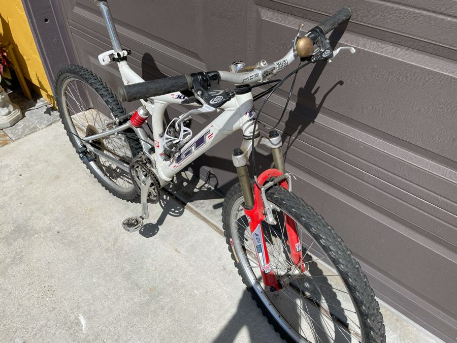 GT XCR-3000 Full Suspension Mountain Bike [Photo 6]
