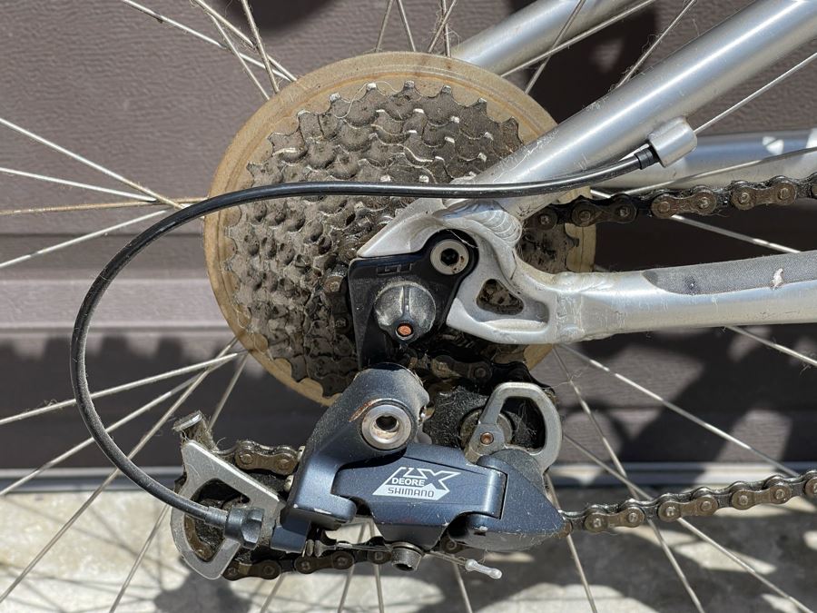 GT XCR-3000 Full Suspension Mountain Bike [Photo 10]