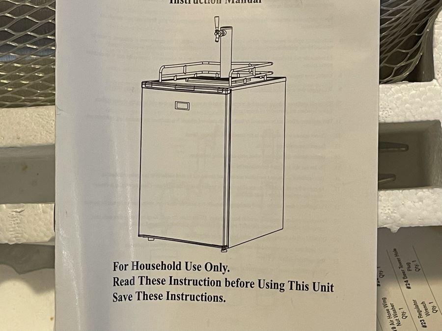 Versonel Beer Dispenser Refrigerator Model VSL166TDSS [Photo 14]