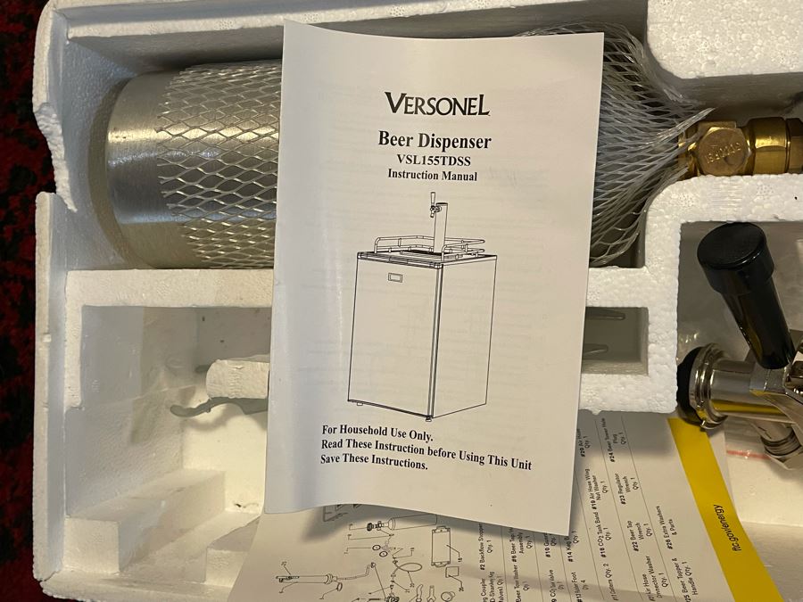 Versonel Beer Dispenser Refrigerator Model VSL166TDSS [Photo 12]