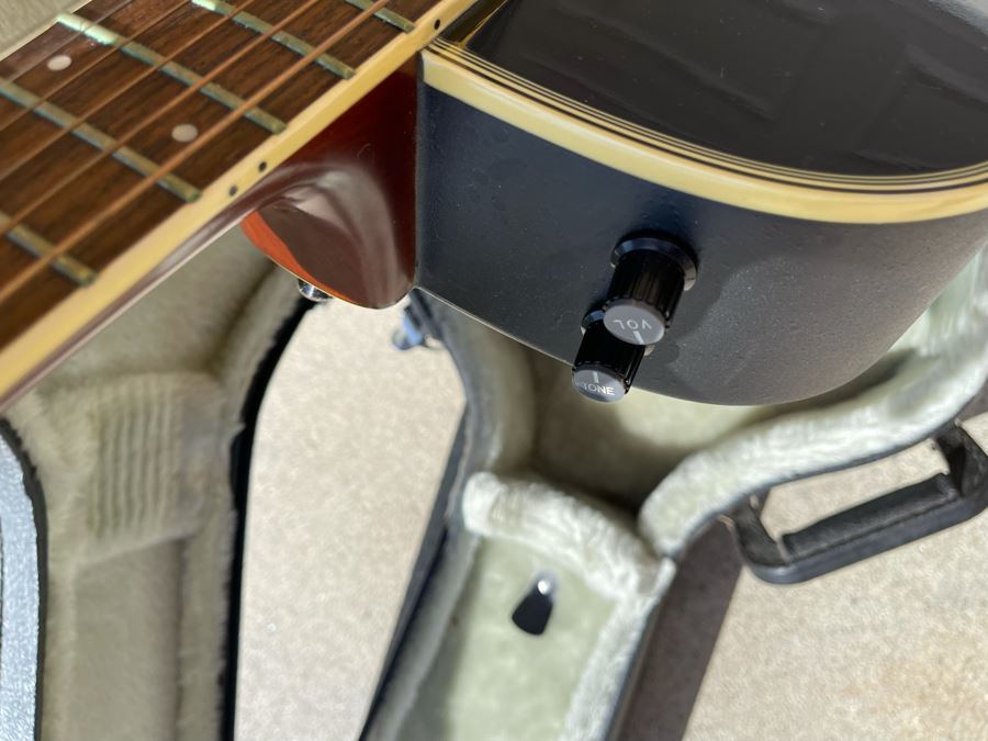 Samick Acoustic Guitar With Pickup Model No EAG88 [Photo 10]