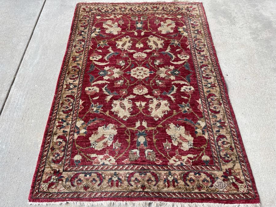 Hand Woven Persian Area Rug From Pakistan 48 X 70 [Photo 4]