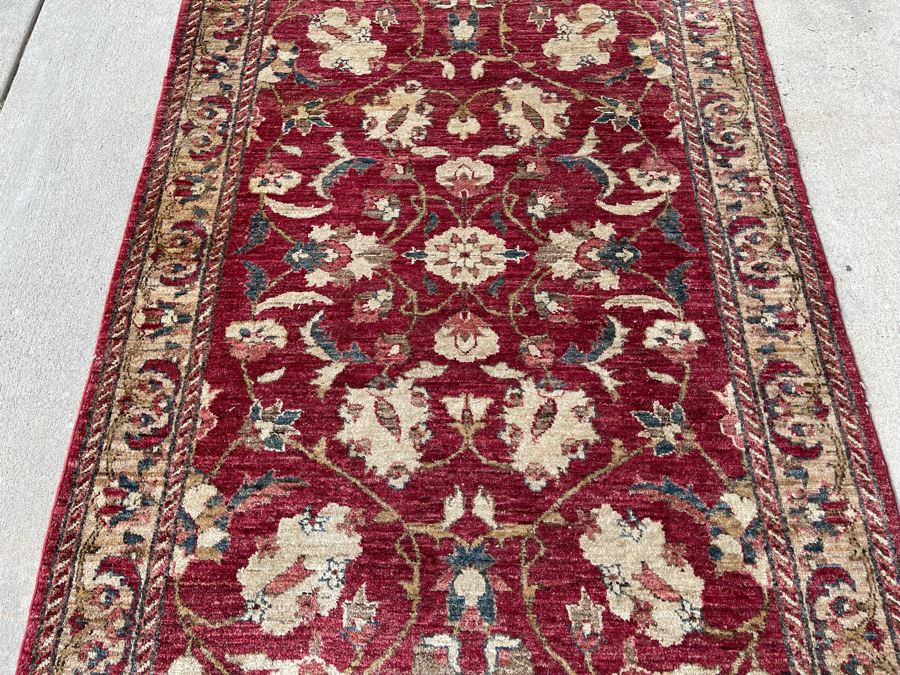 Hand Woven Persian Area Rug From Pakistan 48 X 70 [Photo 9]