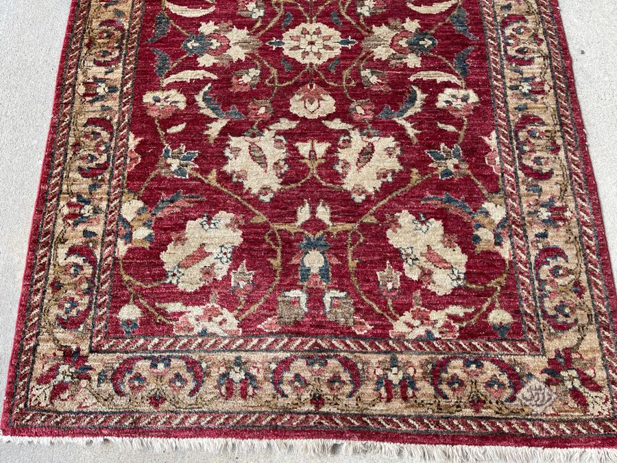 Hand Woven Persian Area Rug From Pakistan 48 X 70 [Photo 8]