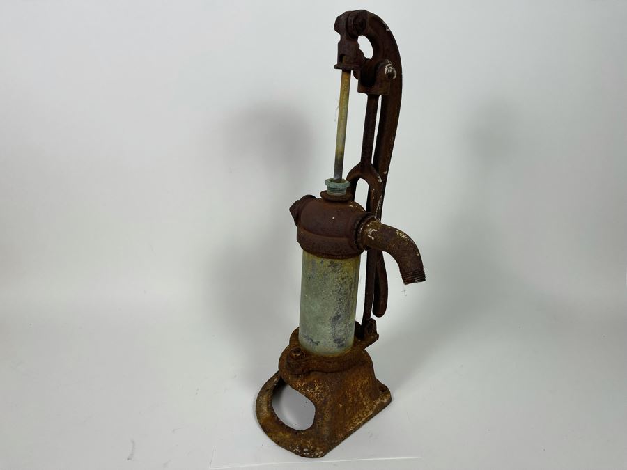 Vintage Rustic Metal Mechanical Pump 22H [Photo 6]