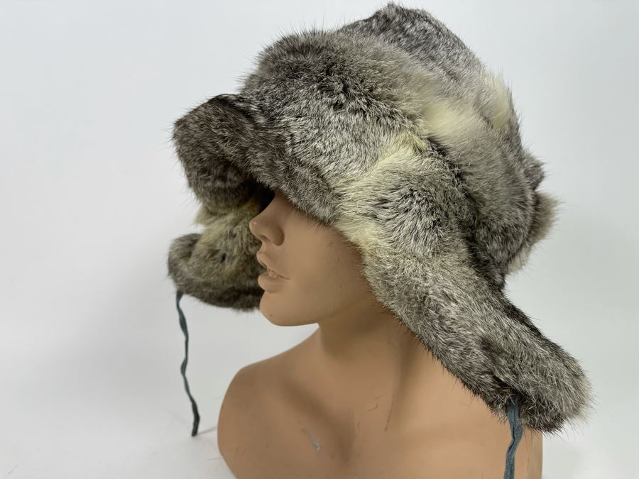 Russian Fur Hat [Photo 2]