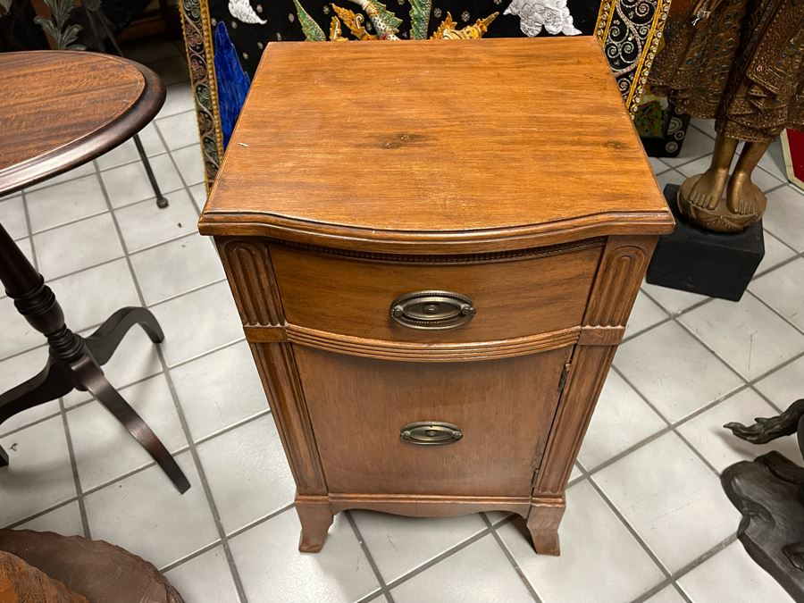 Vintage Wooden Nightstand Side Table 16W X 14D X 28.5H [Photo 3]
