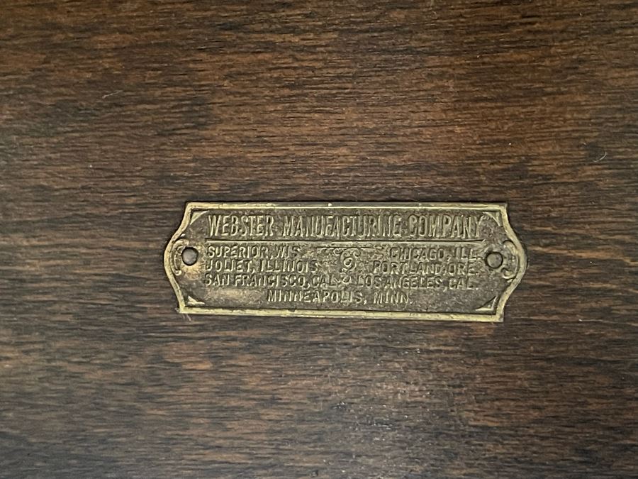 Vintage Drop Leaf Gateleg Table By Webster Manufacturing Company 36R/12W X 30H  [Photo 10]