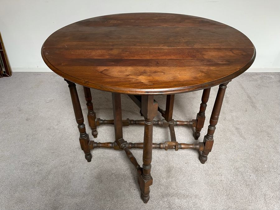 Vintage Drop Leaf Gateleg Table By Webster Manufacturing Company 36R/12W X 30H  [Photo 12]