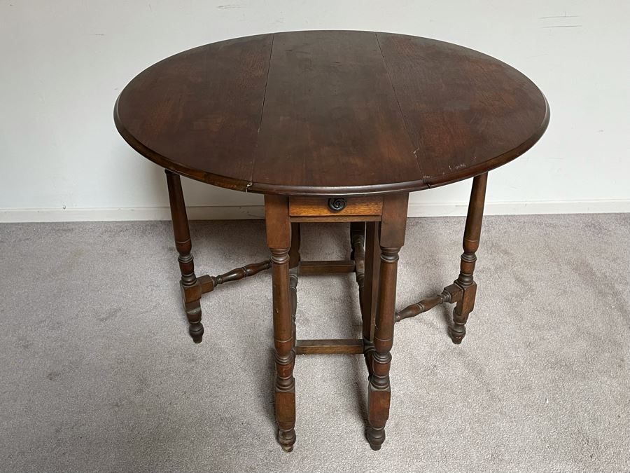 Vintage Drop Leaf Gateleg Table By Webster Manufacturing Company 36R/12W X 30H  [Photo 8]