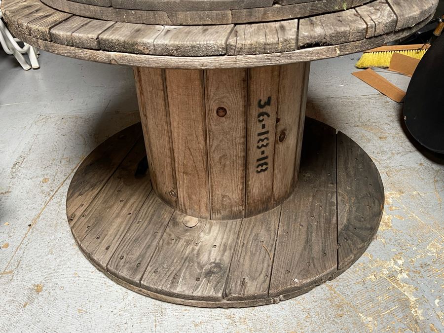 Pair Of Wooden Cable Spools 29.5R And 35R [Photo 4]