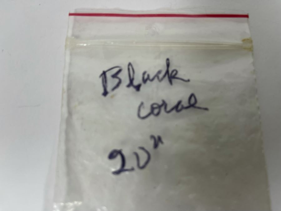 14K Gold Black Coral Pendant And Matching Earrings With 14K Gold 20' Necklace 6.8g [Photo 12]