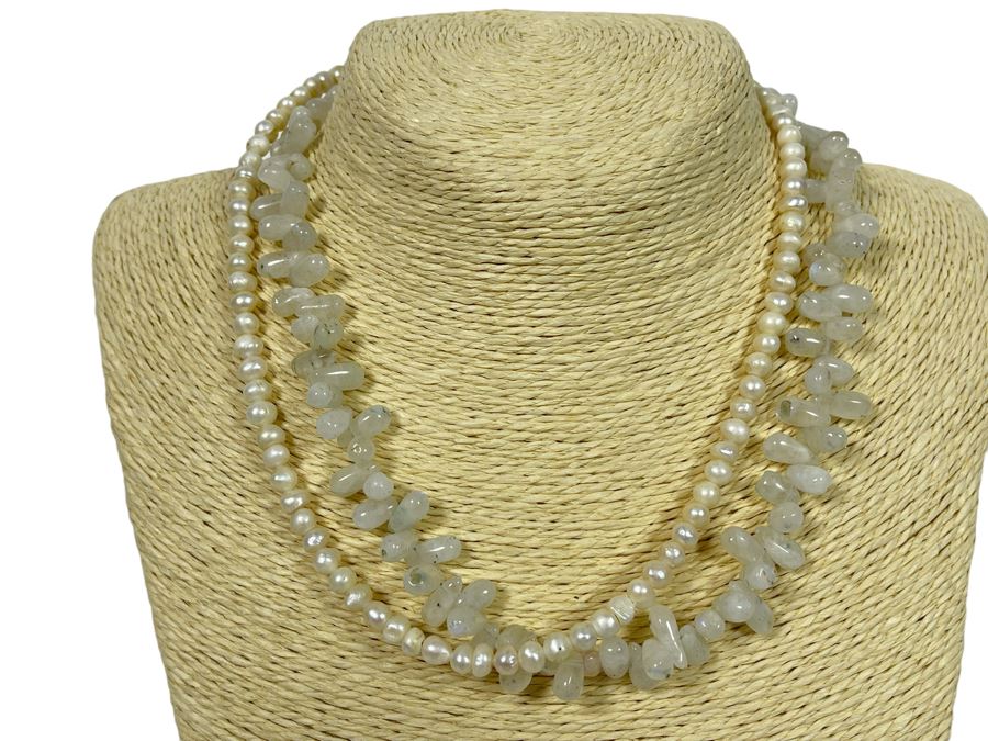 Pearl And Stone 18' Necklace With Sterling Silver Clasp [Photo 1]