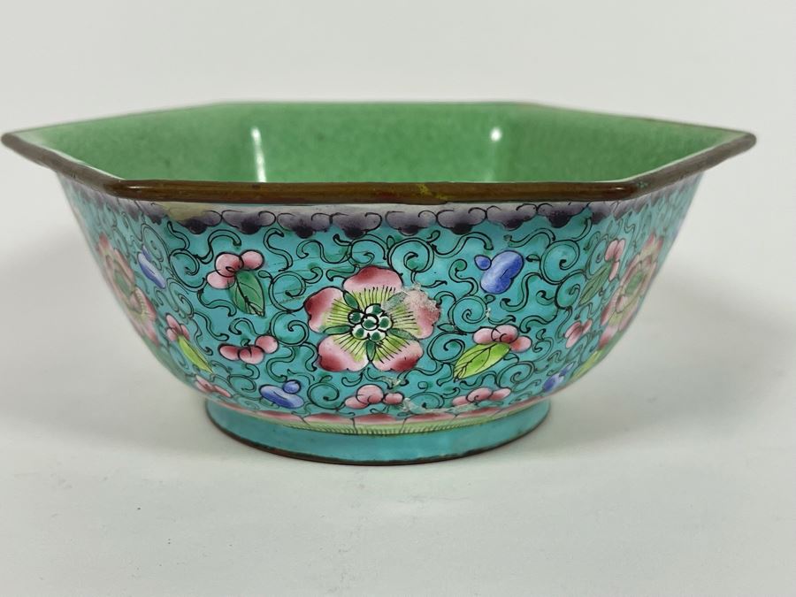 Vintage Chinese Enamel Handpainted Dish 5R X 2H [Photo 2]