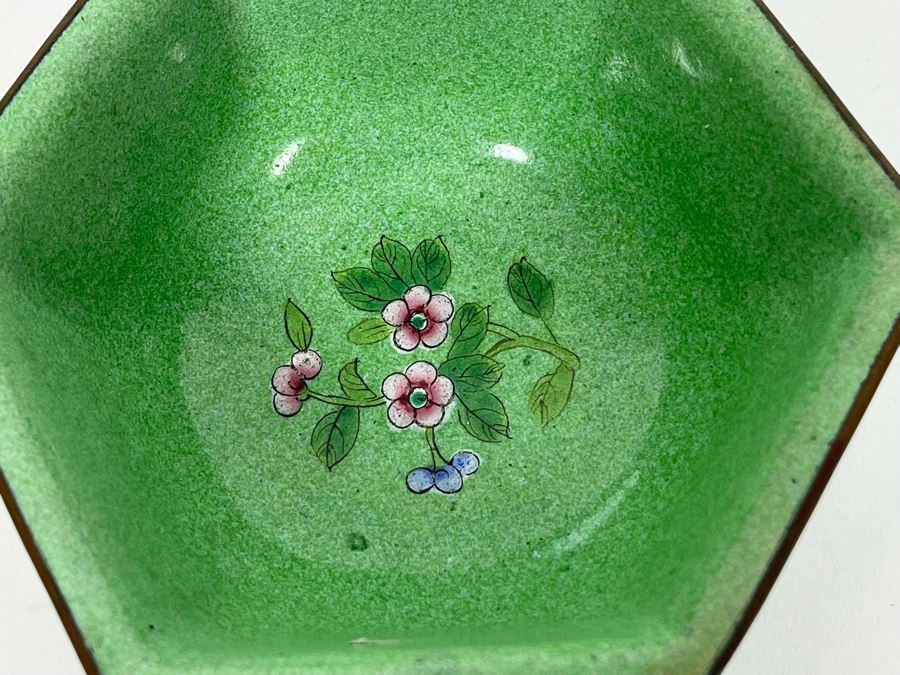 Vintage Chinese Enamel Handpainted Dish 5R X 2H [Photo 6]