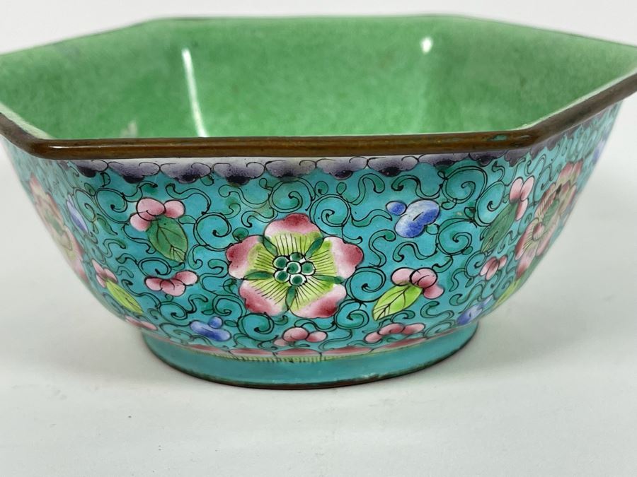 Vintage Chinese Enamel Handpainted Dish 5R X 2H [Photo 8]