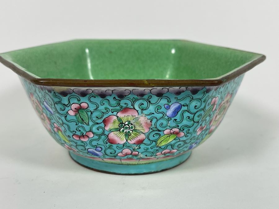 Vintage Chinese Enamel Handpainted Dish 5R X 2H [Photo 3]