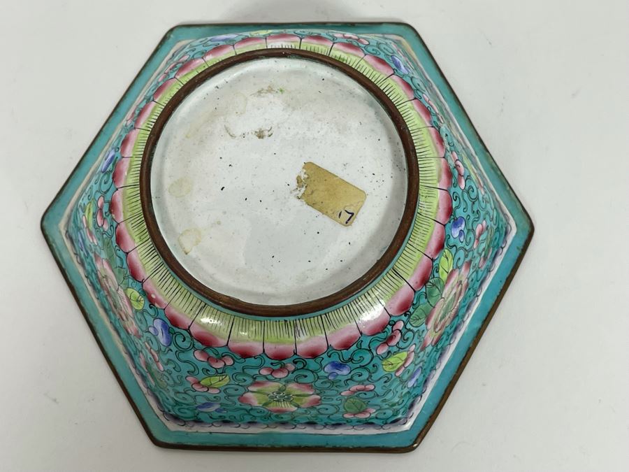 Vintage Chinese Enamel Handpainted Dish 5R X 2H [Photo 11]